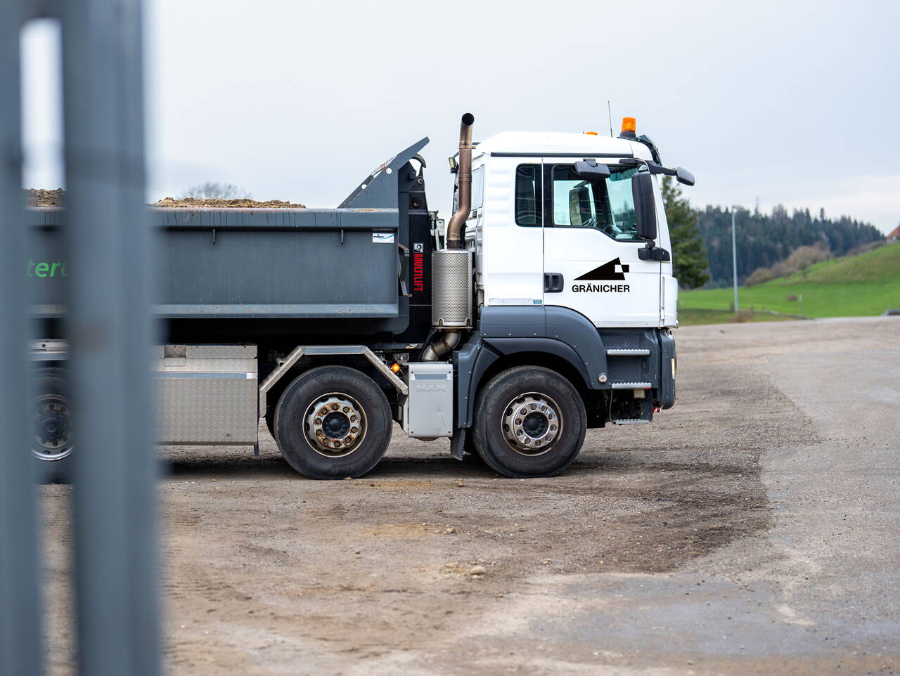 graenicher_entsorgung_transport_lastwagen.jpg graenicher_entsorgung_transport_lastwagen.jpg