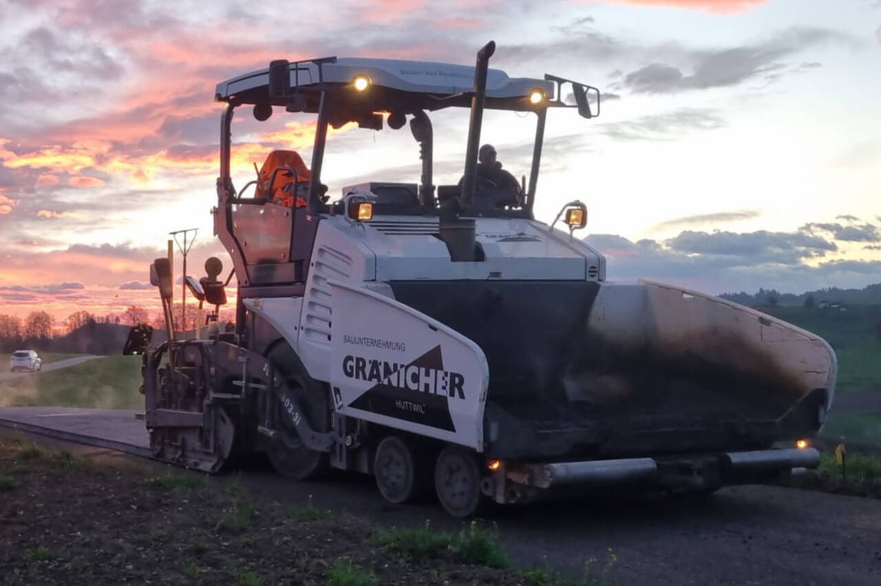 bild_einbaumaschine_gross.jpg bild_einbaumaschine_gross.jpg